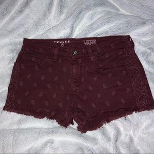 vans paisley patterned maroon shorts